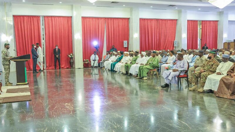 Nouvel An : Le personnel de la Présidence a présenté ses vœux au Président de la Transition