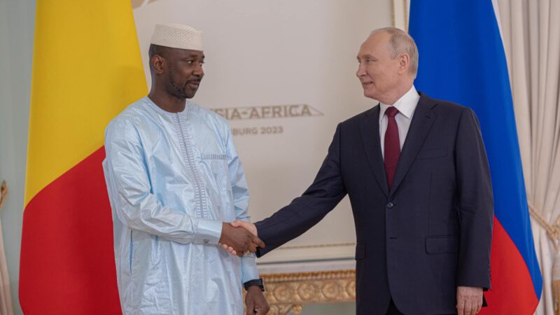 Coopération Mali-Russie : Rencontre du Président de la Transition avec Vladimir POUTINE