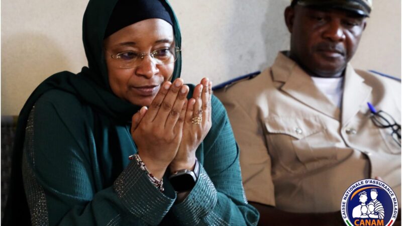 VISITE DE TERRAIN : Le Ministre de la Santé sort de BAMAKO