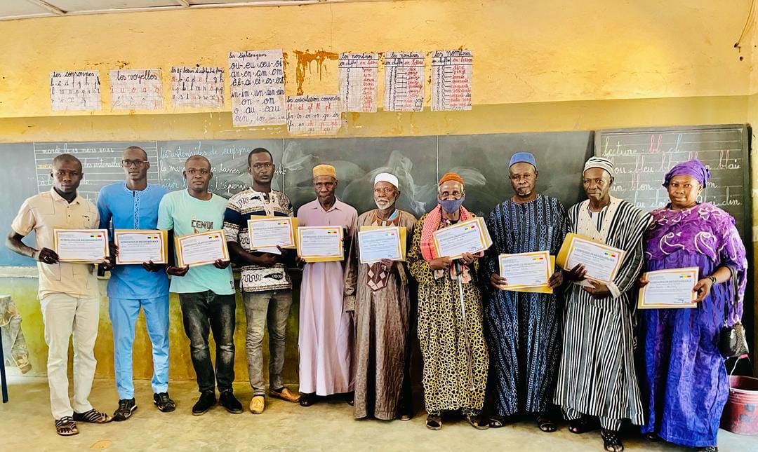 Reconnaissance : Les anciens enseignants de l’école fondamentale Camp Tiéba à Sikasso distingués