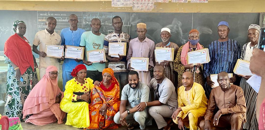 Second Cycle Camp Tiéba à Sikasso : Les membres de la promotion Sikasso récompensent leurs enseignants