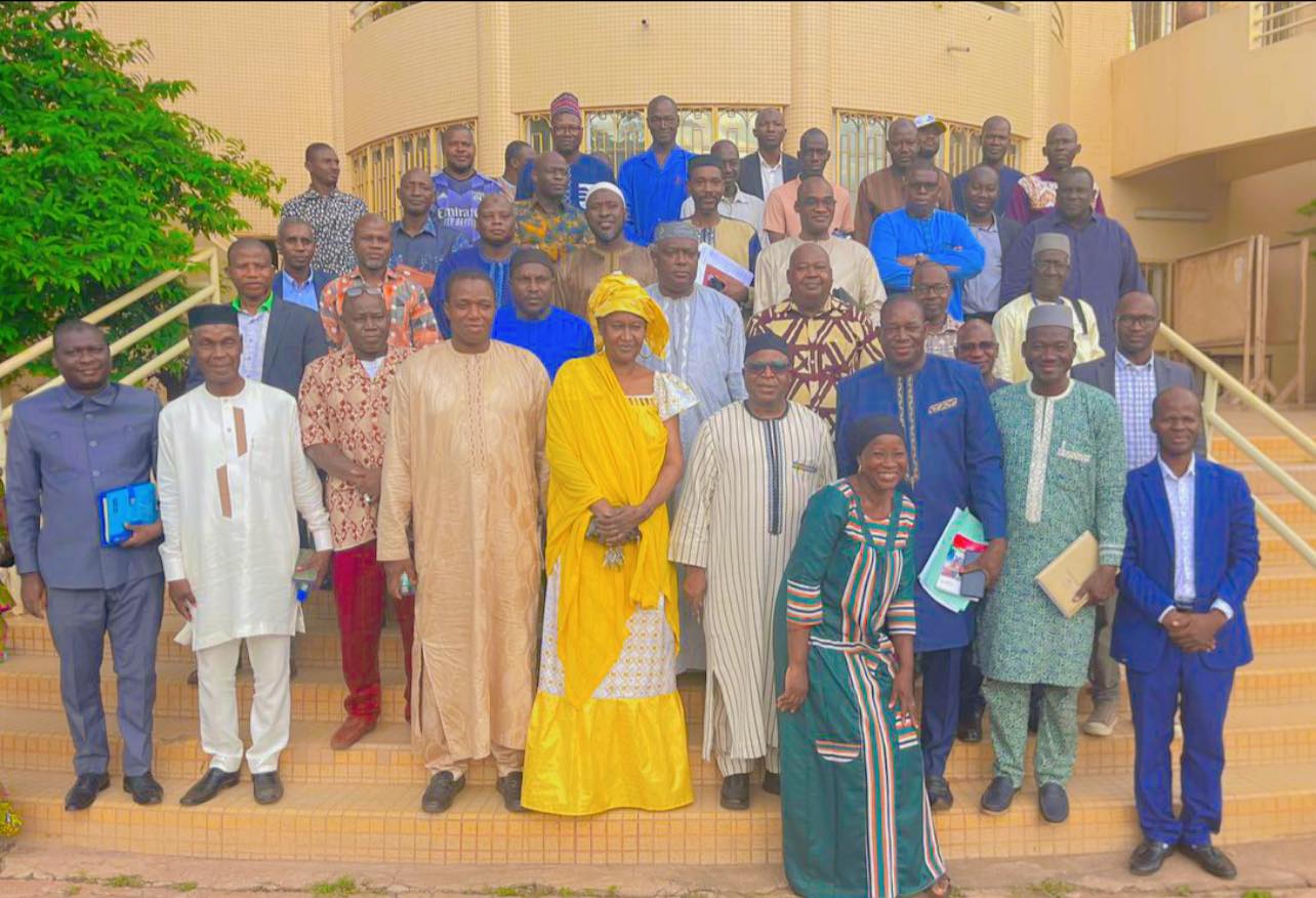 AMÉLIORATION DU PILOTAGE DU SOUS-SECTEUR DE L’ENSEIGNEMENT SUPÉRIEUR ET DU RENFORCEMENT DE LA GOUVERNANCE INSTITUTIONNELLE : Le ministre Pr Bouréma Kansaye en visite à l’USJPB