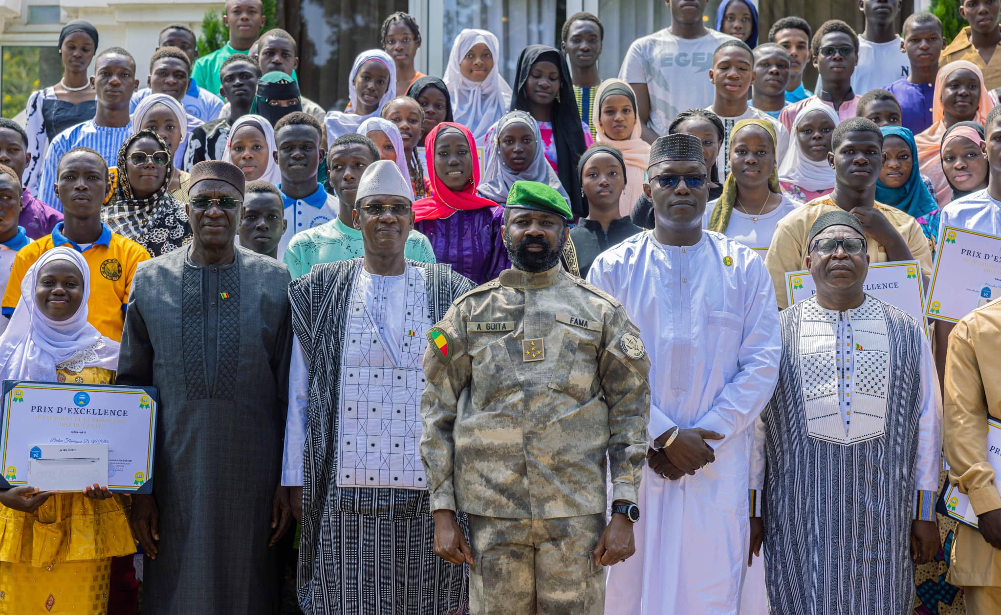 Célébration de l’excellence à Koulouba : le Président de la Transition honore les lauréats du Baccalauréat malien