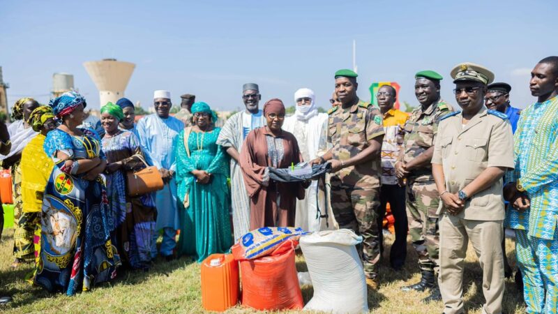 Présidence : Cérémonie de remise de kits alimentaires et scolaires aux veuves des militaires et paramilitaires de Kati