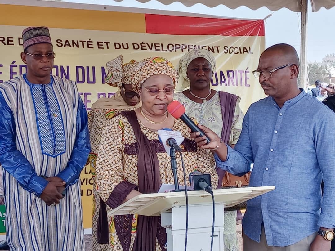 Mois de la solidarité et de la lutte contre l’exclusion : Le ministre ASSA BADIALLO TOURE pose des actions concrètes