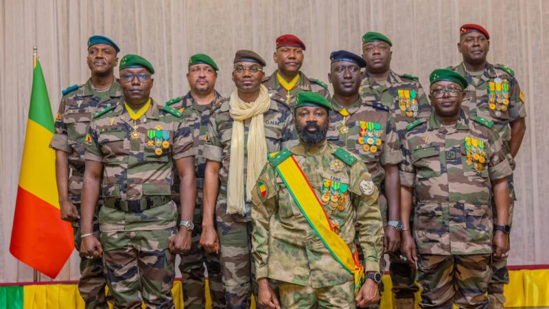 De grade de Colonel à Général : Le putsch profite-t-il à ses auteurs ?