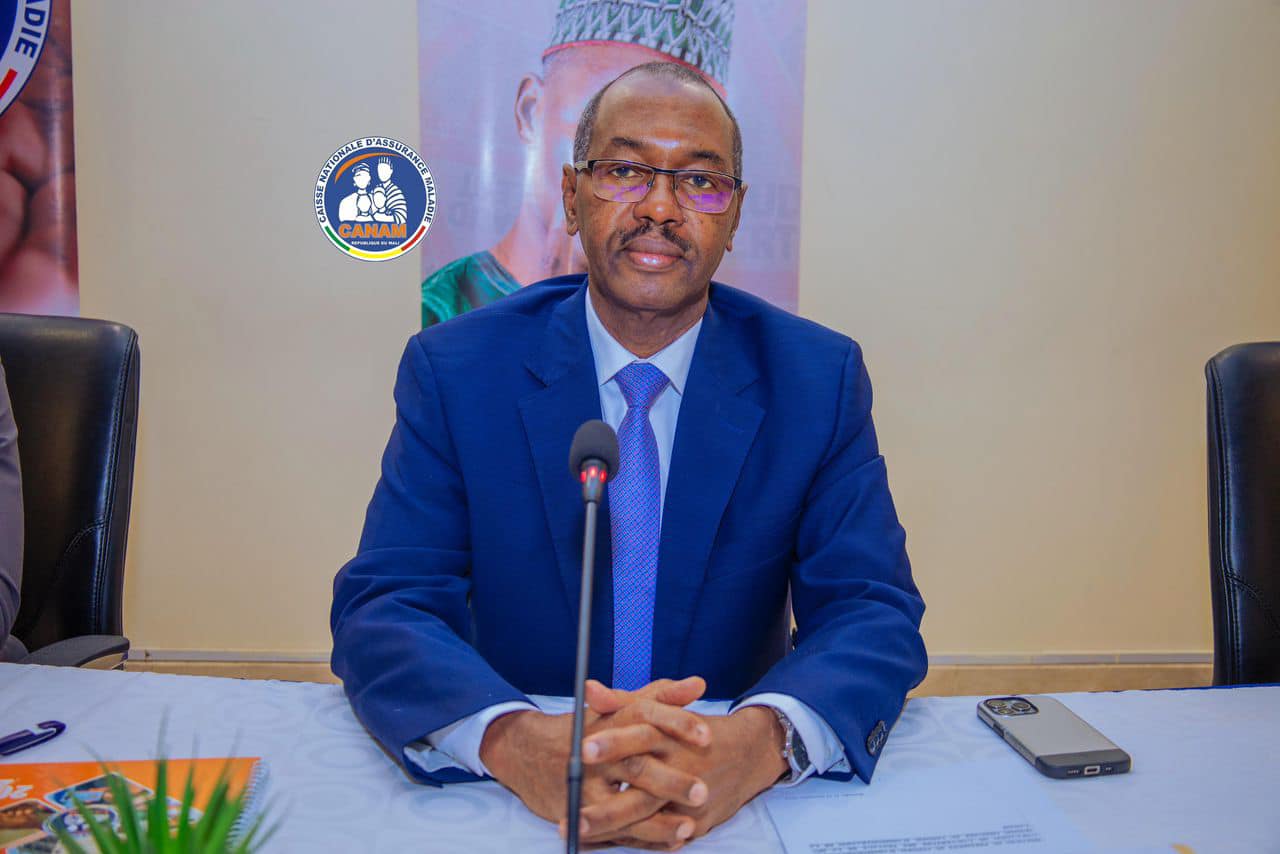 CANAM : Houd BABY comme nouveau PCA