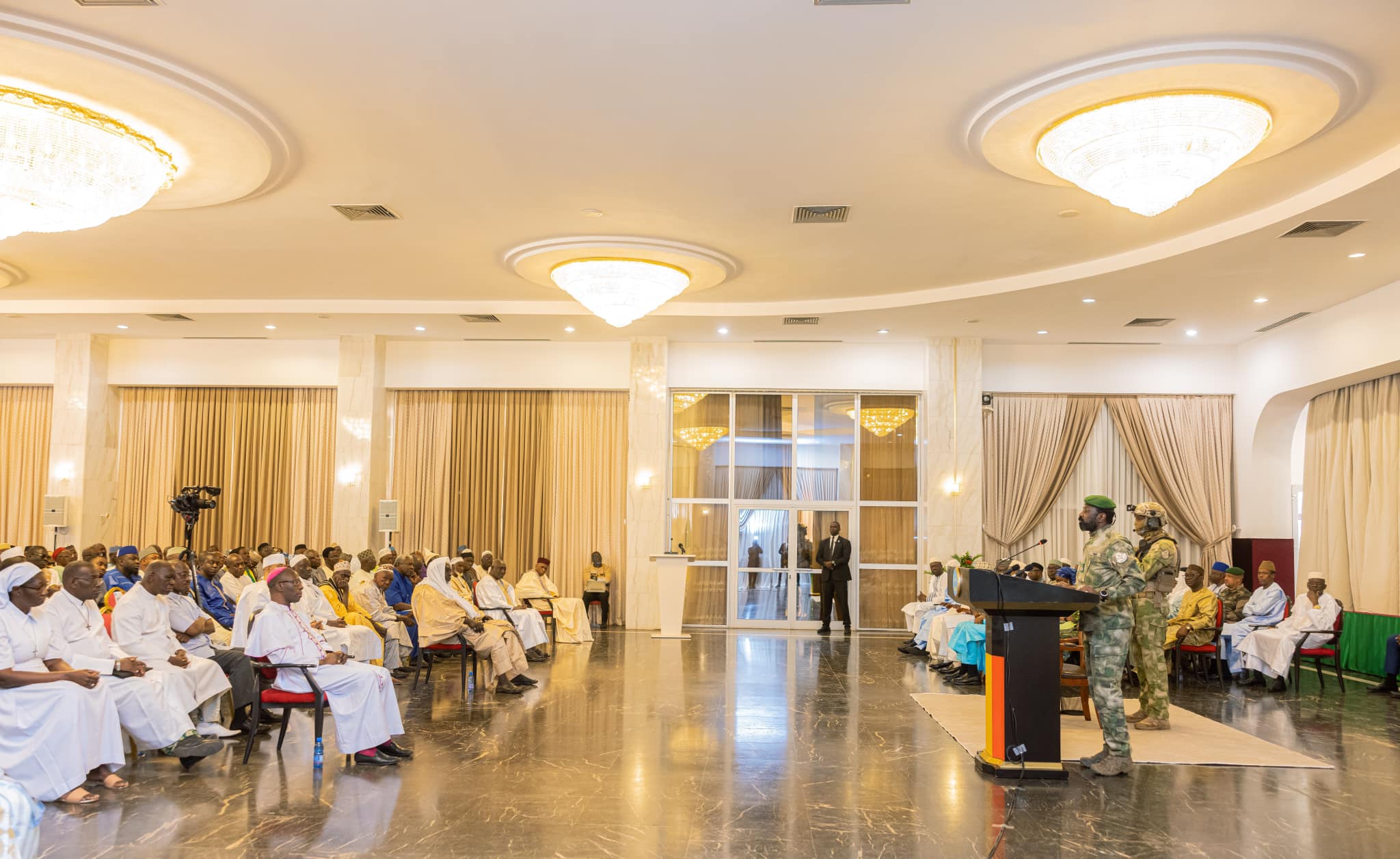 Présentation des vœux de nouvel an : Assimi face aux forces vives de la Nation