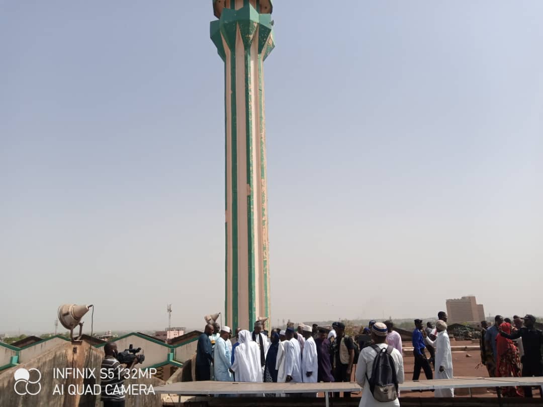 Crise énergétique : La Grande Mosquée de Bamako autonome grâce aux sociétés Deye et Mandé solaire