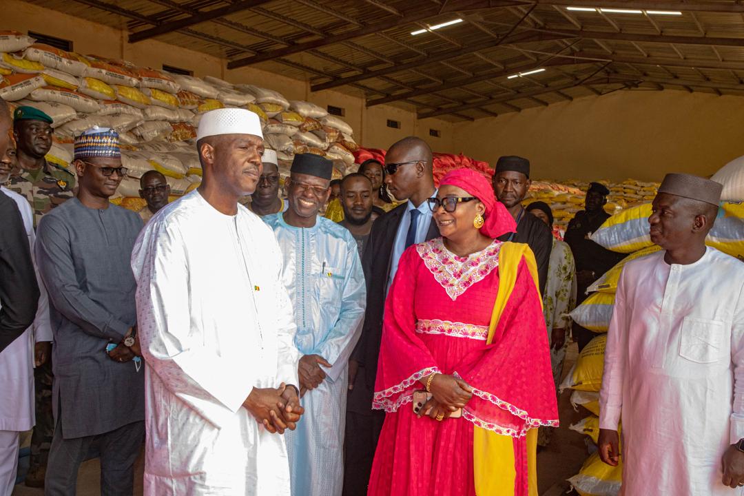 Disponibilité des produits de première nécessite : Le Premier ministre sur le terrain