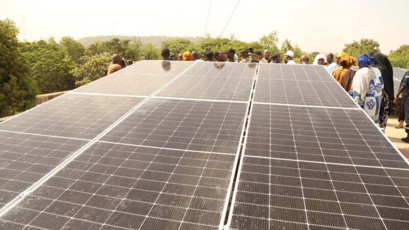 Centres sanitaires : L’installation des équipements solaires