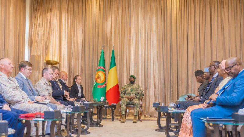 KOULOUBA : Le Président de la Transition reçoit la commission intergouvernementale mixte Mali-Russie