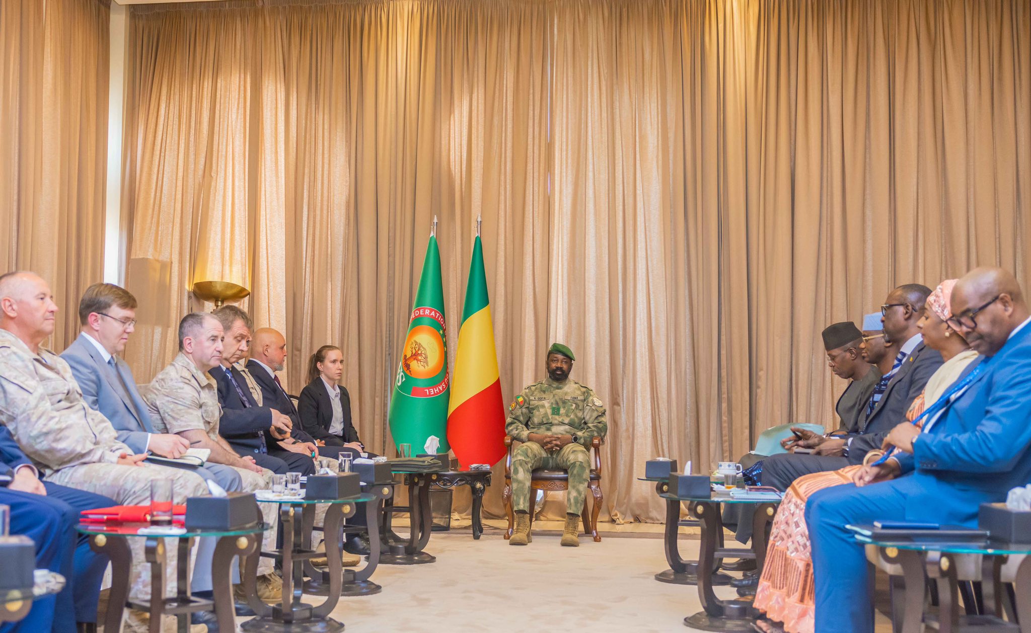 KOULOUBA : Le Président de la Transition reçoit la commission intergouvernementale mixte Mali-Russie