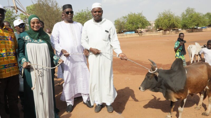 𝐂𝐥𝐨̂𝐭𝐮𝐫𝐞 𝐝𝐞 𝐒𝐨𝐮𝐧𝐤𝐚𝐥𝐨 𝐒𝐨𝐥𝐢𝐝𝐚𝐫𝐢𝐭𝐞́ 𝟐𝟎𝟐𝟔 : 𝟏𝟎𝟎 𝐛œ𝐮𝐟𝐬 𝐫𝐞𝐦𝐢𝐬 𝐚𝐮𝐱 𝐝𝐞́𝐩𝐥𝐚𝐜𝐞́𝐬 𝐢𝐧𝐭𝐞𝐫𝐧𝐞𝐬 𝐚̀ 𝐁𝐚𝐦𝐚𝐤𝐨