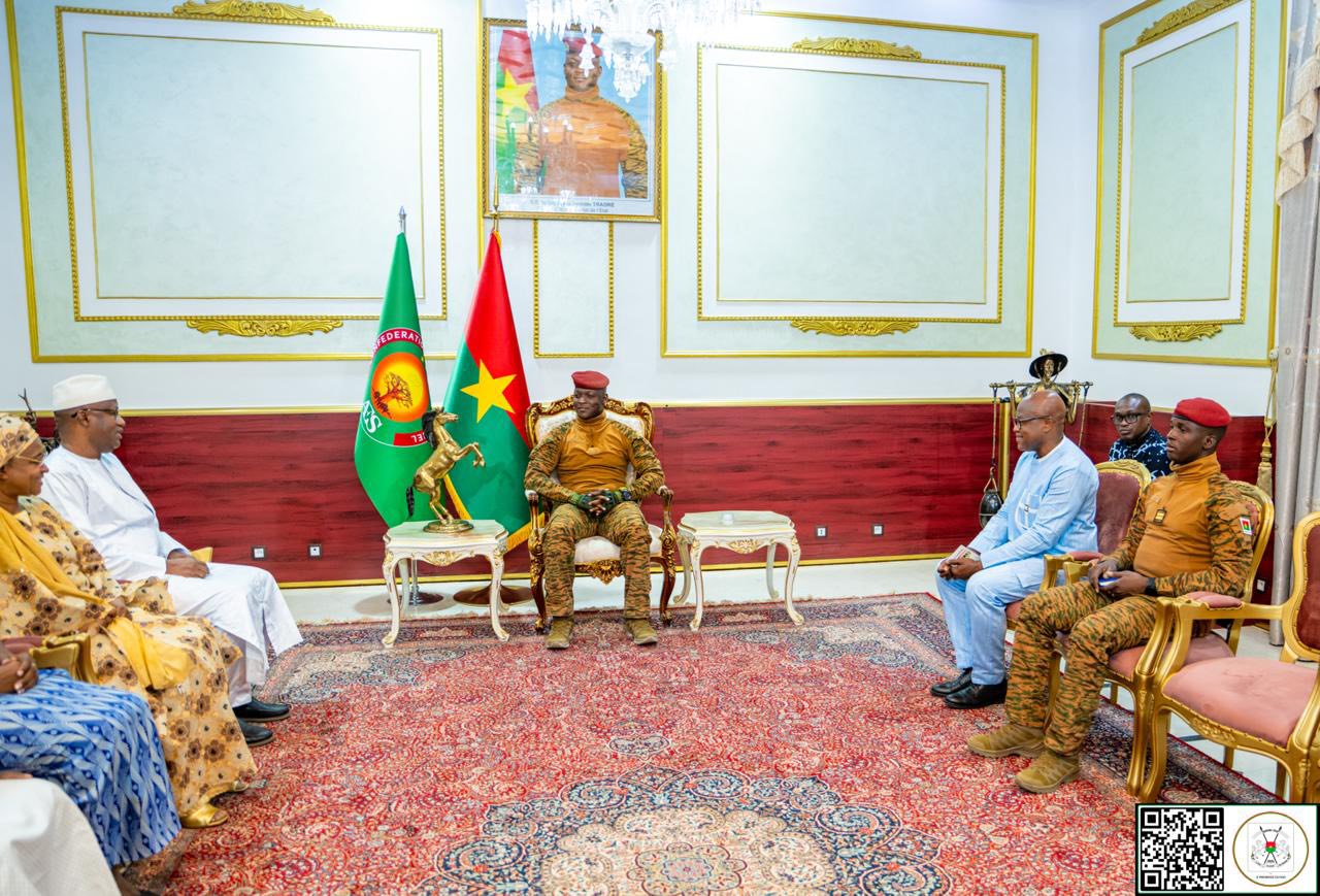 𝐄𝐧 𝐦𝐚𝐫𝐠𝐞 𝐝𝐮 𝐅𝐎𝐍𝐀𝐅𝐈𝐒 𝐚̀ 𝐎𝐮𝐚𝐠𝐚𝐝𝐨𝐮𝐠𝐨𝐮 : 𝐥𝐞𝐬 𝐦𝐢𝐧𝐢𝐬𝐭𝐫𝐞𝐬 𝐚𝐟𝐫𝐢𝐜𝐚𝐢𝐧𝐬 𝐝𝐞 𝐥𝐚 𝐒𝐚𝐧𝐭𝐞́ 𝐫𝐞𝐜̧𝐮𝐬 𝐞𝐧 𝐚𝐮𝐝𝐢𝐞𝐧𝐜𝐞 𝐩𝐚𝐫 𝐥𝐞 𝐏𝐫𝐞́𝐬𝐢𝐝𝐞𝐧𝐭 𝐝𝐮 𝐅𝐚𝐬𝐨.