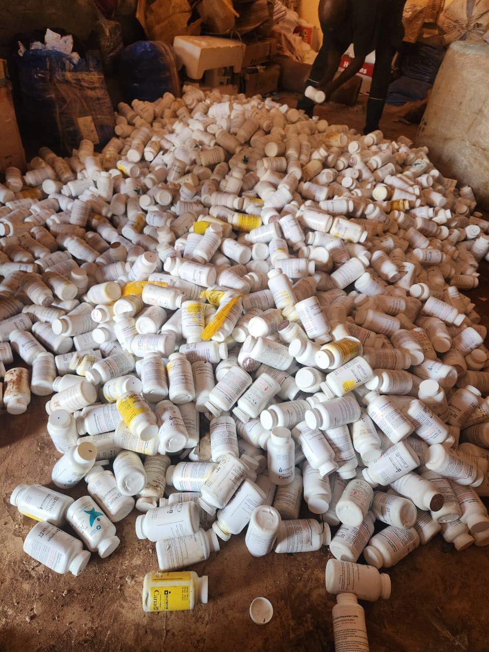 Douanes : Coup de filet contre un réseau de faux médicaments à Hérémakono