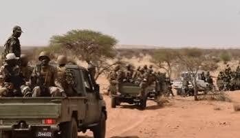 Lutte contre le terrorisme : Les FAMa détruisent une importante base terroriste près de Didiéni